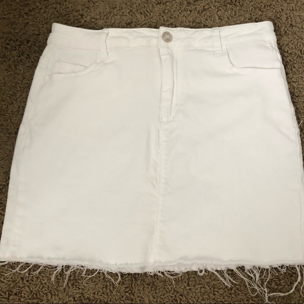 White cut skirt